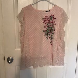 Cute sleeveless Flowy shirt